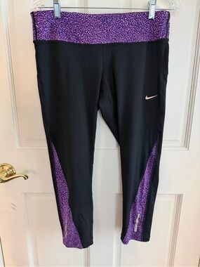 NWT Womens NIKE Dri-Fit Drawstring Wide 
Waistband Running Capris Size LARGE